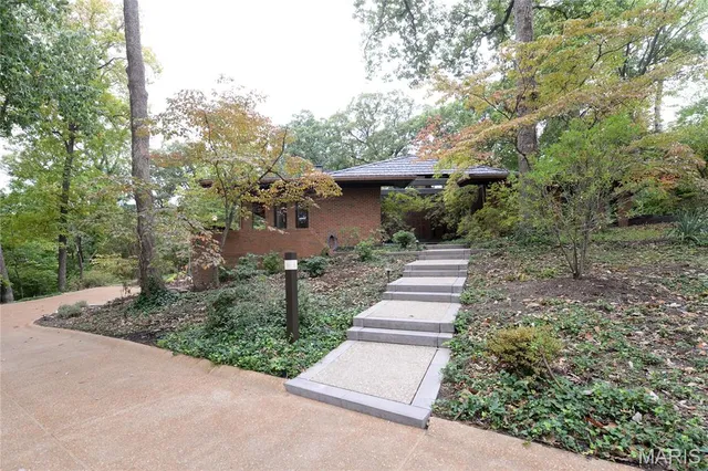 $4,800 | 9531 Sunny Creek Lane, Sunset Hills, MO 63127