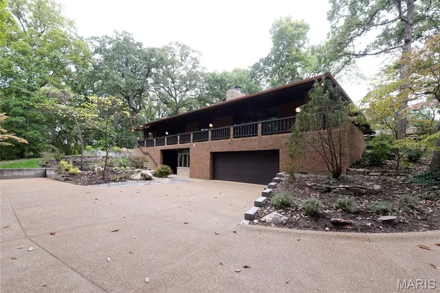 $4,800 | 9531 Sunny Creek Lane, Sunset Hills, MO 63127