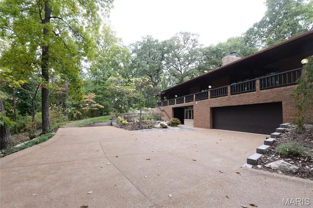 $4,800 | 9531 Sunny Creek Lane, Sunset Hills, MO 63127