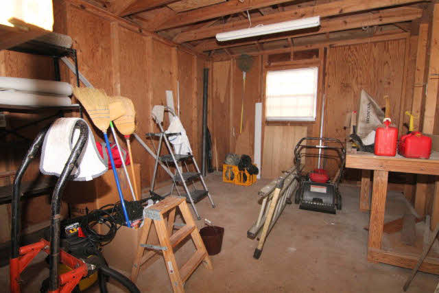 1508 4th Street Daphne, AL 36526 - Photo 23 of 27 Workshop