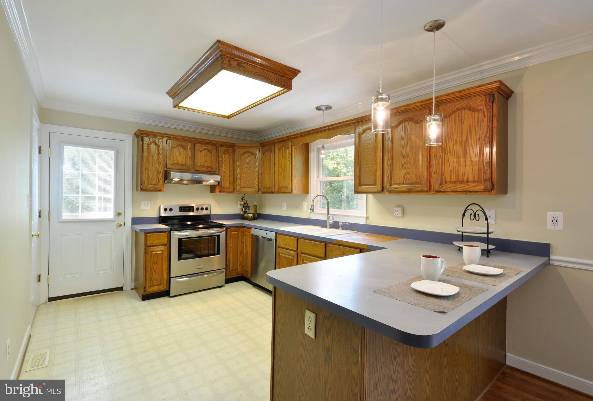 19020 Edwards Shop Road Elkwood, VA 22718 - Photo 11 of 30 Great counter space!