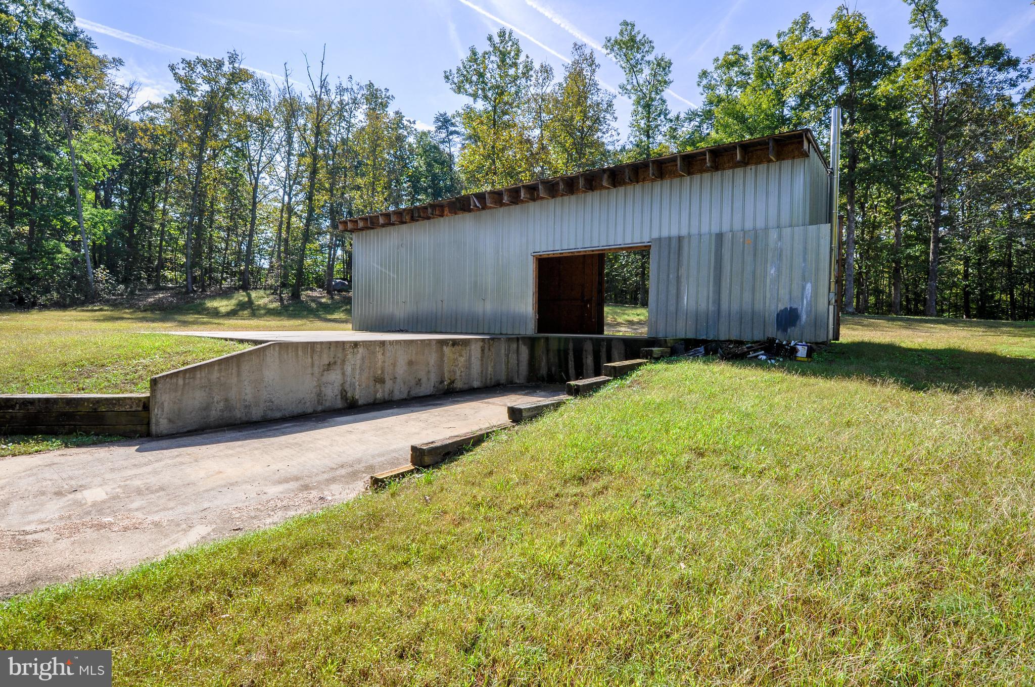 19020 Edwards Shop Road Elkwood, VA 22718 - Photo 5 of 30 Drive up bay!