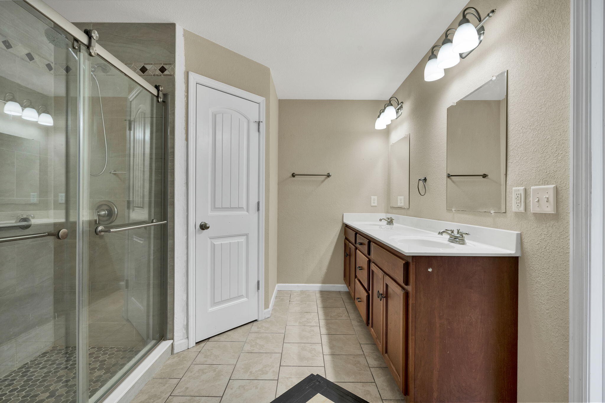 1818 Millard Road Soddy Daisy, TN 37379 - Photo 12 of 20 En suite bath 391