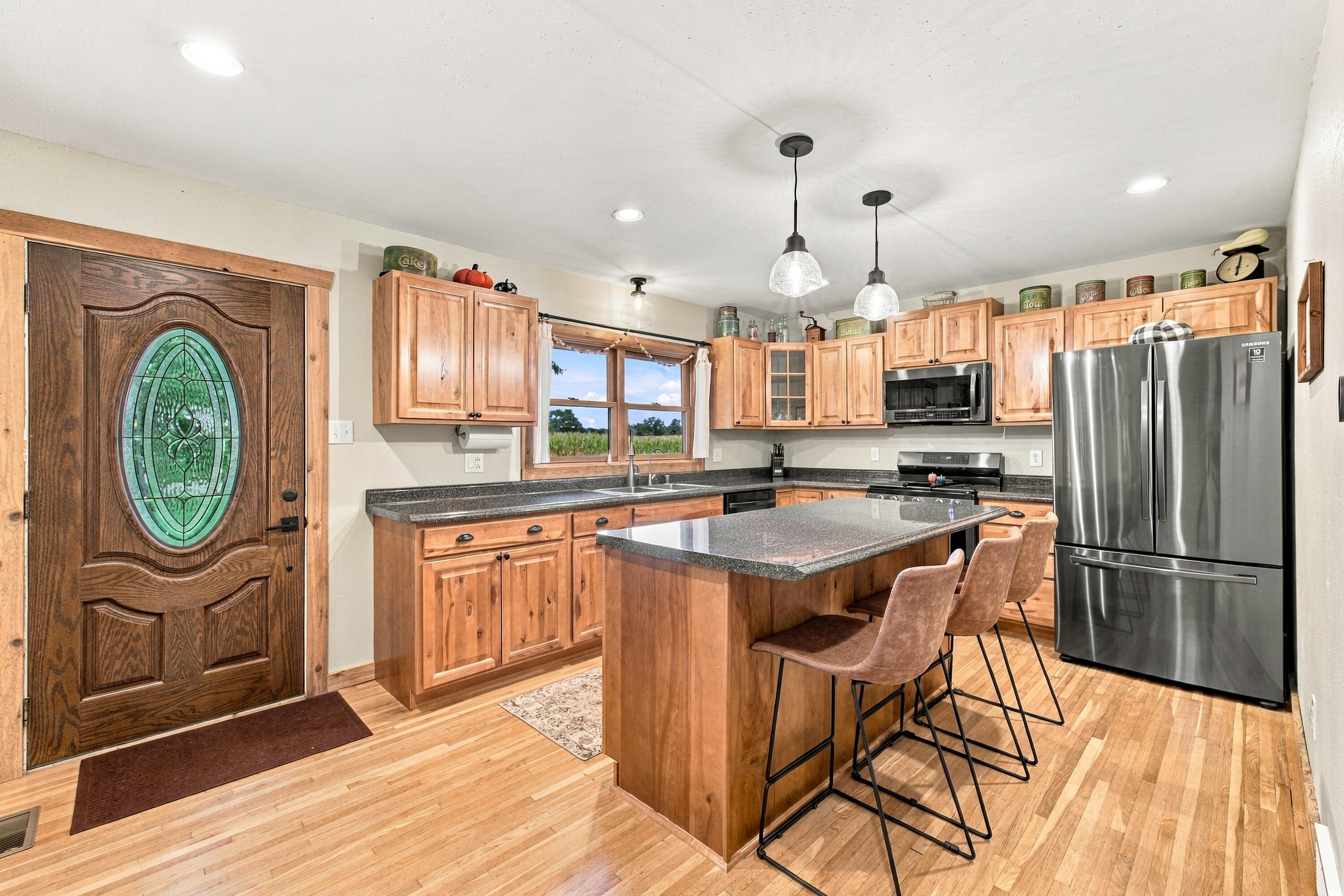 N8092 Marsh Road Troy, WI 53120 - Photo 13 of 43 Kitchen island with seating