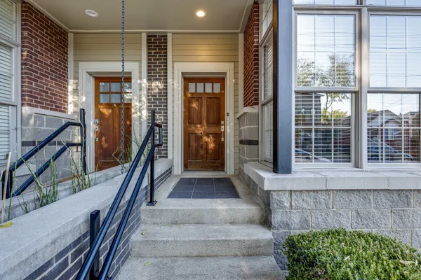 $2,650 | 1038 9th Avenue North, Nashville, TN 37208