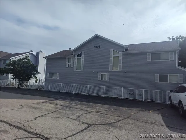 $269,900 | 1191-4 Buckingham Drive, Unit 4, Camdenton, MO 65020