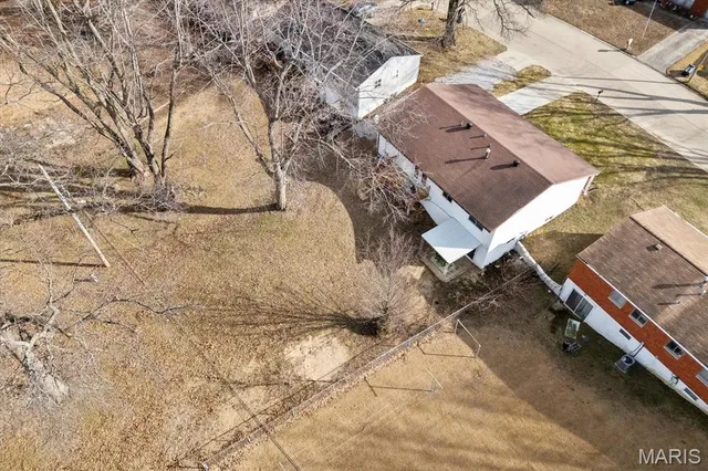 $189,900 | 33 Potomac Drive, Fairview Heights, IL 62208