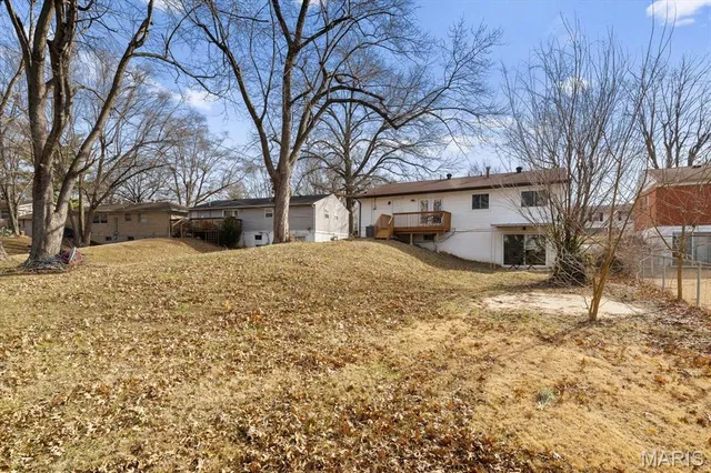 $189,900 | 33 Potomac Drive, Fairview Heights, IL 62208