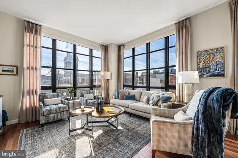 $650,000 | 319 Vine Street, Unit 411, Philadelphia, PA 19106