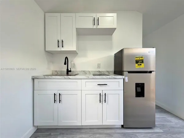 $1,400 | 9255 Southwest 43rd Terrace, Miami, FL 33165