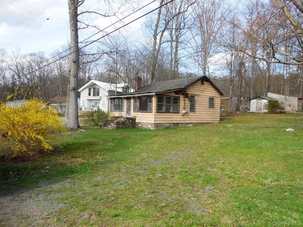 $139,000 | 213 Lake Shore Drive, Pine Bush, NY 12566