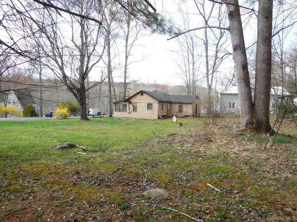 $139,000 | 213 Lake Shore Drive, Pine Bush, NY 12566