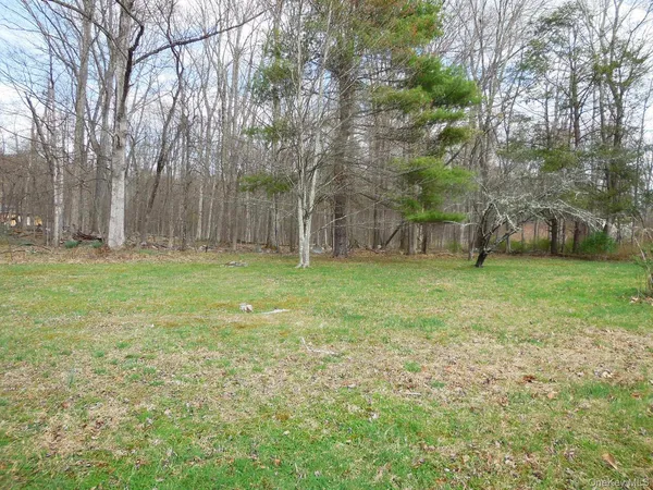 $139,000 | 213 Lake Shore Drive, Pine Bush, NY 12566