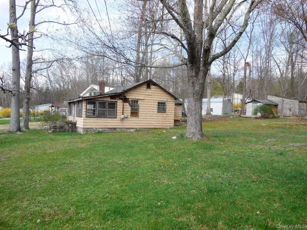 $139,000 | 213 Lake Shore Drive, Pine Bush, NY 12566
