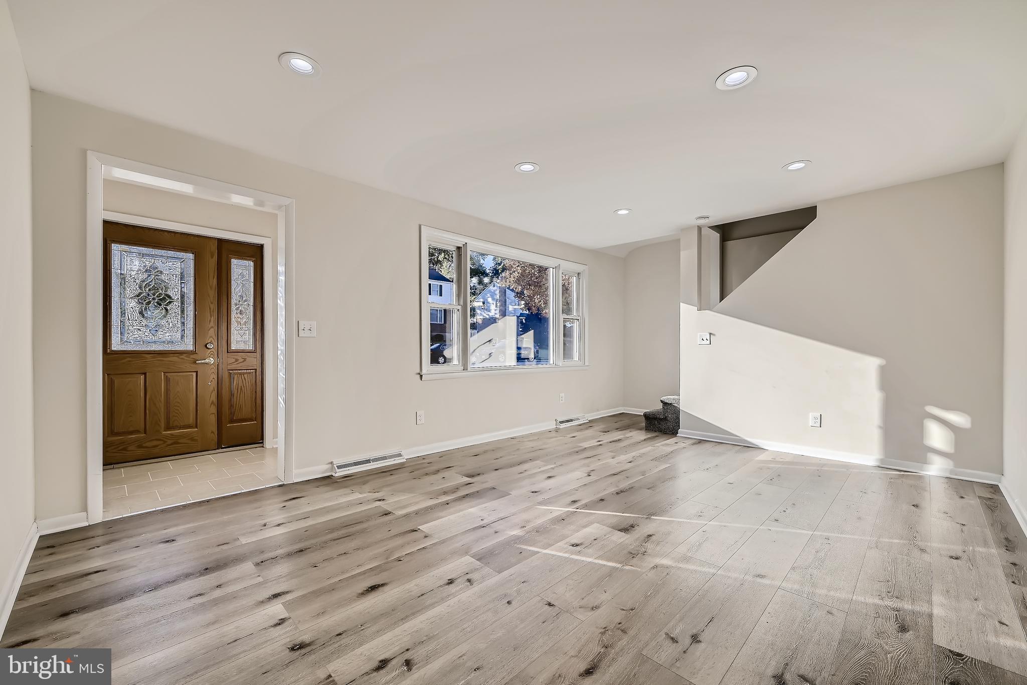 8209 Sagramore Road Baltimore, MD 21237 - Photo 5 of 35
