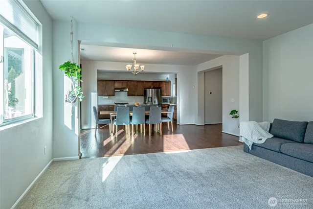 $809,990 | 32261 47th Avenue South, Auburn, WA 98001