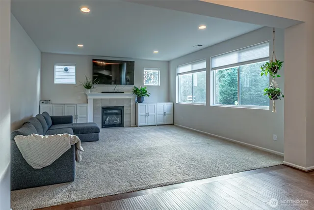 $809,990 | 32261 47th Avenue South, Auburn, WA 98001