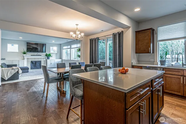 $809,990 | 32261 47th Avenue South, Auburn, WA 98001