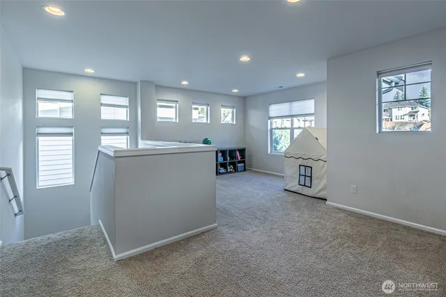 $809,990 | 32261 47th Avenue South, Auburn, WA 98001