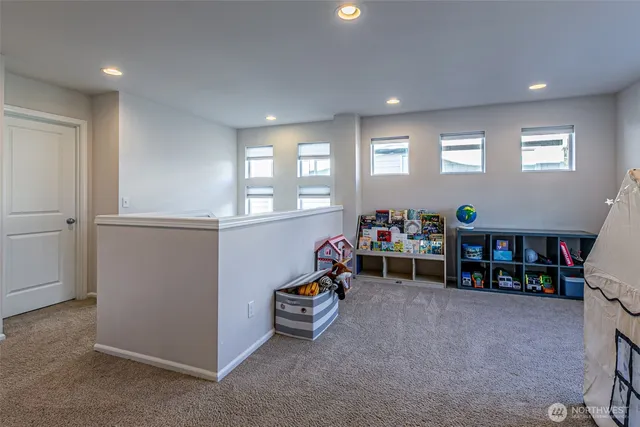 $809,990 | 32261 47th Avenue South, Auburn, WA 98001