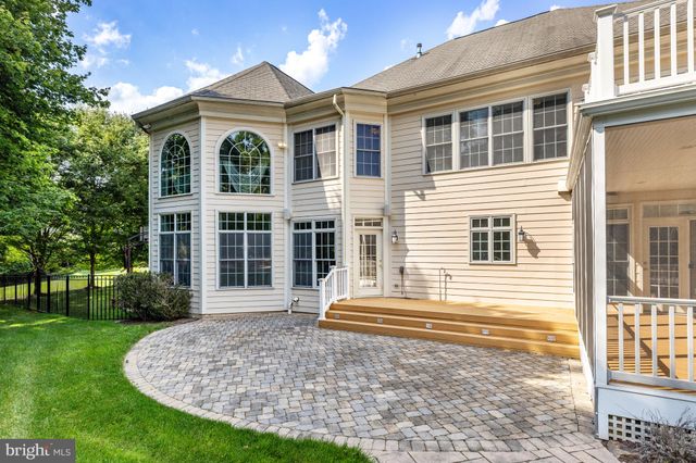 $2,700,000 | 1016 Eaton Drive, McLean, VA 22102