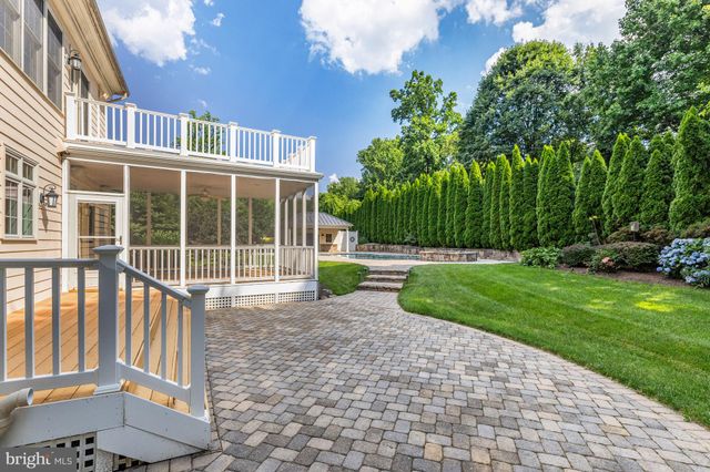 $2,700,000 | 1016 Eaton Drive, McLean, VA 22102
