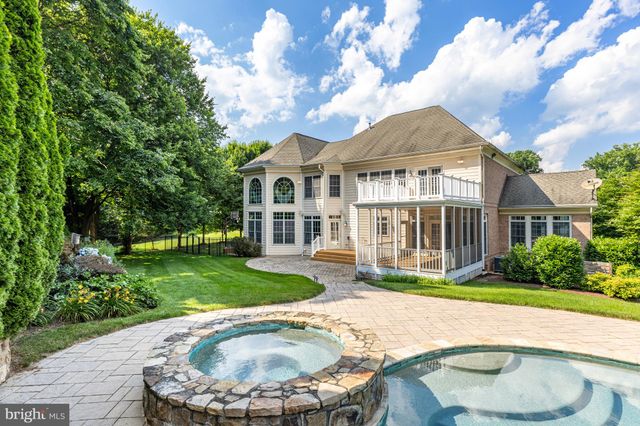$2,700,000 | 1016 Eaton Drive, McLean, VA 22102
