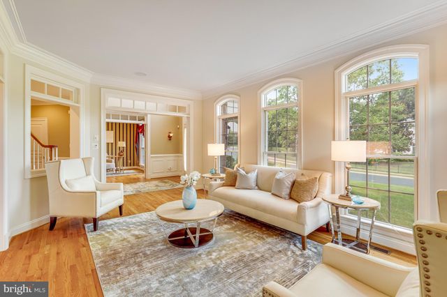 $2,700,000 | 1016 Eaton Drive, McLean, VA 22102