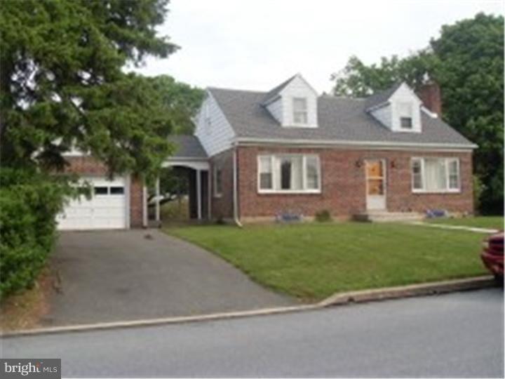 209 Parkside Avenue Reading, PA 19607 - Photo 3 of 19 Driveway