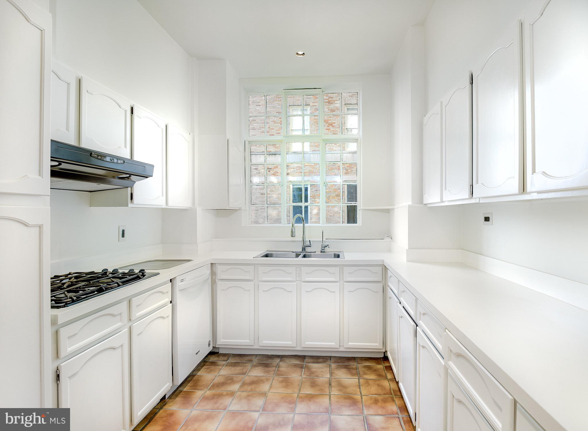 237 South 18th Street, Unit 19A Philadelphia, PA 19103 - Photo 15 of 29
