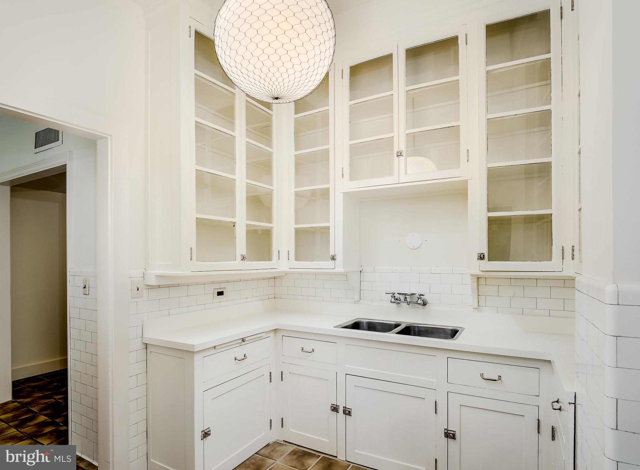 237 South 18th Street, Unit 19A Philadelphia, PA 19103 - Photo 18 of 29