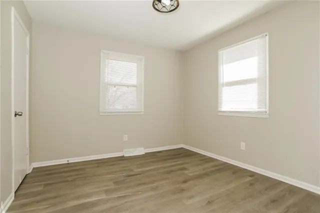 $1,445 | 1914 Willow Street, Higginsville, MO 64037