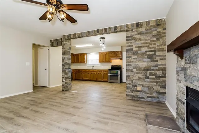 $1,445 | 1914 Willow Street, Higginsville, MO 64037