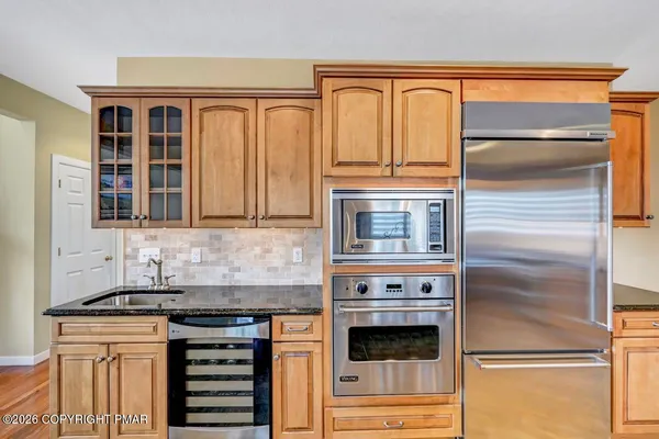 $669,000 | 102 Pine Needle Lane, Long Pond, PA 18334