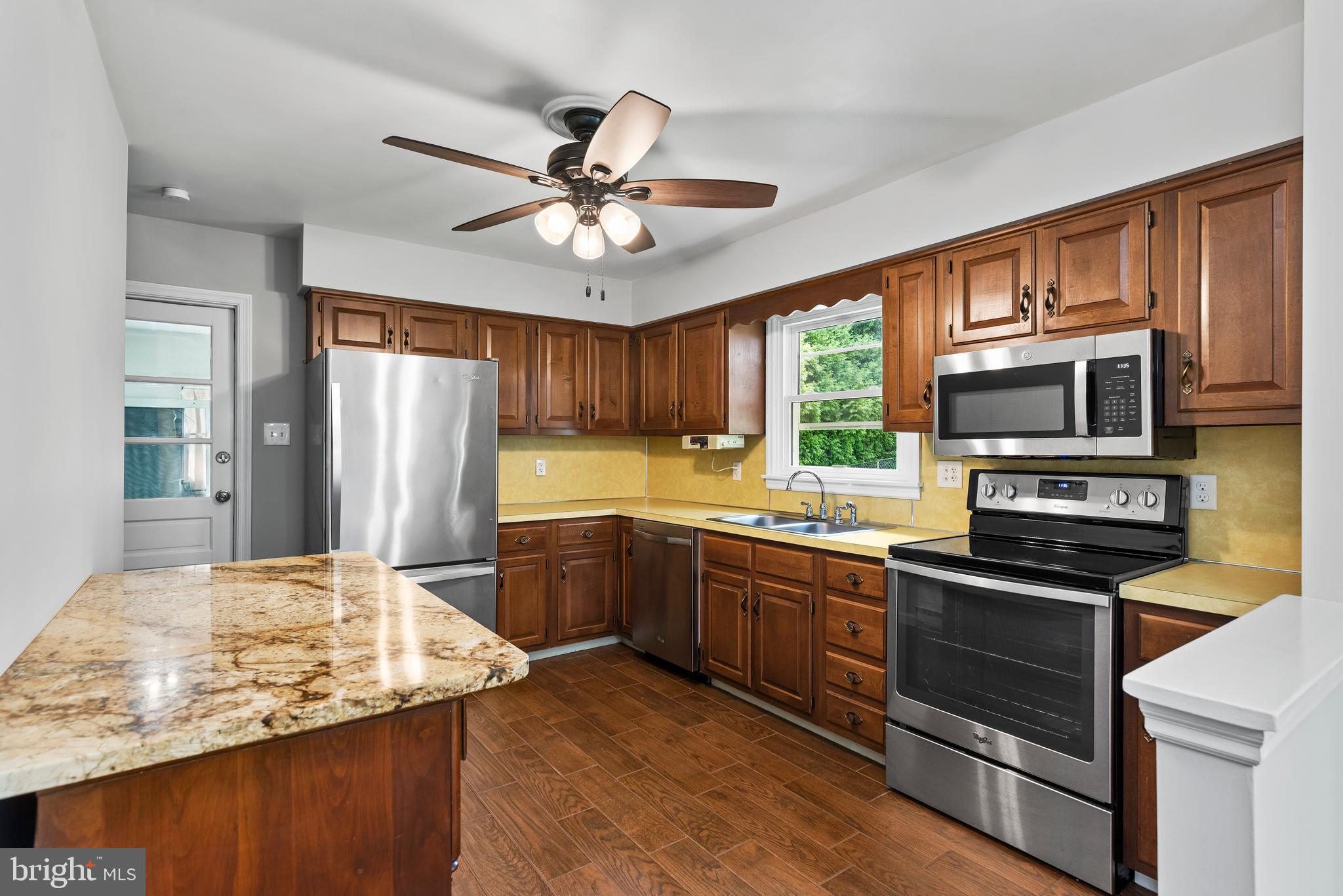 7941 Rider Lane Hummelstown, PA 17036 - Photo 9 of 28 Gallery Image 9