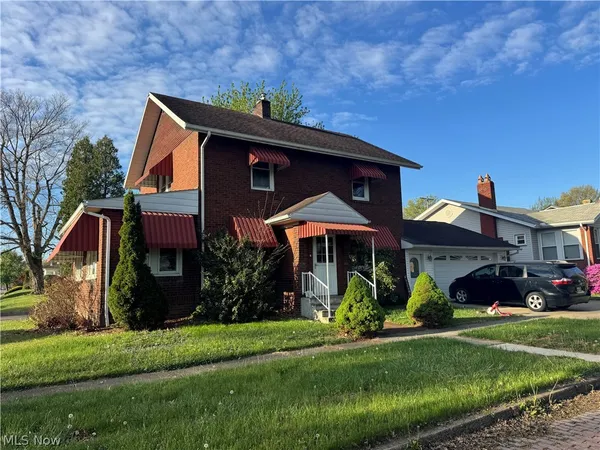 $102,000 | 936 North Main Street, Uhrichsville, OH 44683