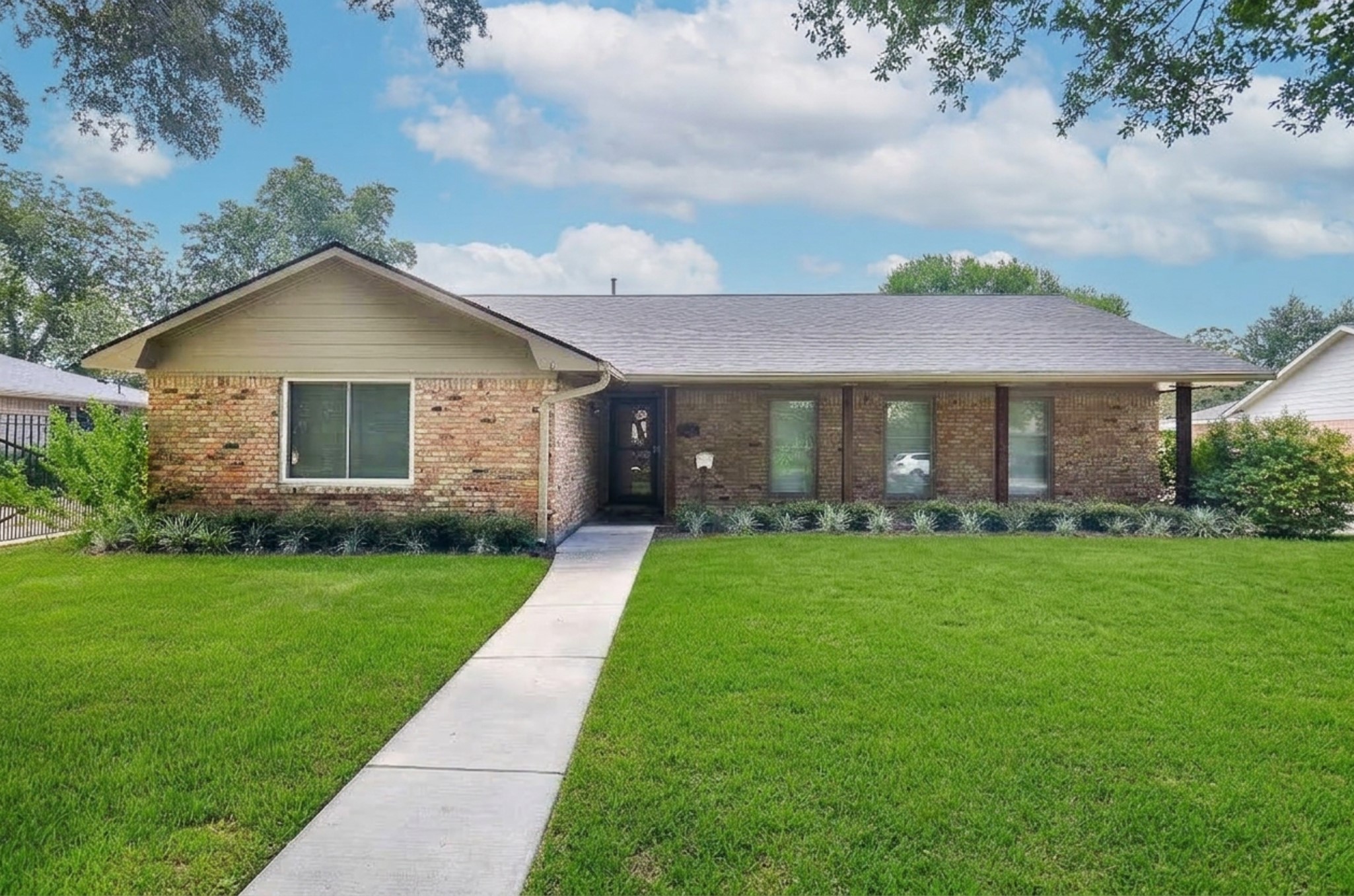 5127 Hummingbird Street Houston, TX 77035 - Photo 1 of 34 Welcome to this charming Westbury home featuring 3 bedrooms, 2 baths, and an expansive 14,373 sq. ft. lot (per HCAD).