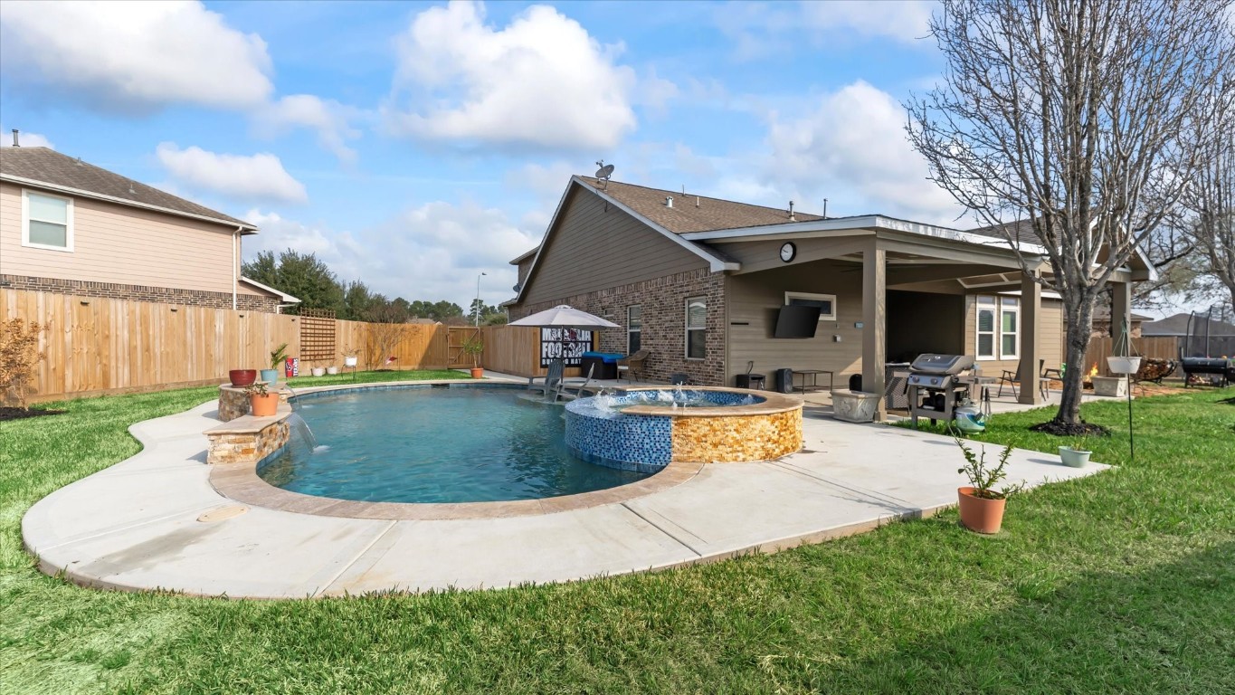 123 Renaissance Court Magnolia, TX 77354 - Photo 37 of 48