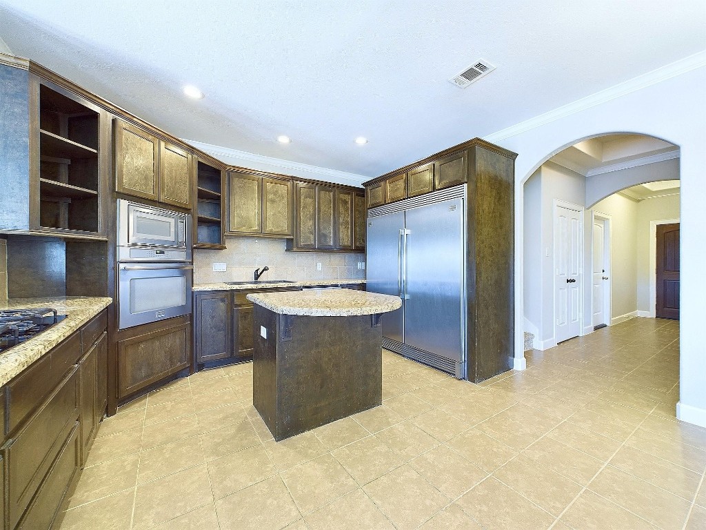 123 Renaissance Court Magnolia, TX 77354 - Photo 7 of 48