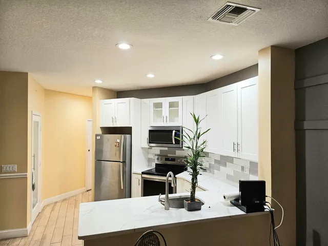 $1,850 | 8335 Mulligan Circle, Unit A, Port St. Lucie, FL 34986