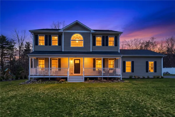 $749,900 | 50 Greenbrier Circle, Richmond, RI 02892