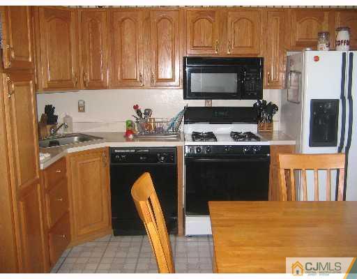 13 Atlantic Road Somerset, NJ 08873 - Photo 2 of 8