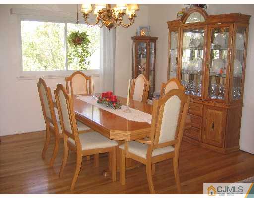 13 Atlantic Road Somerset, NJ 08873 - Photo 3 of 8