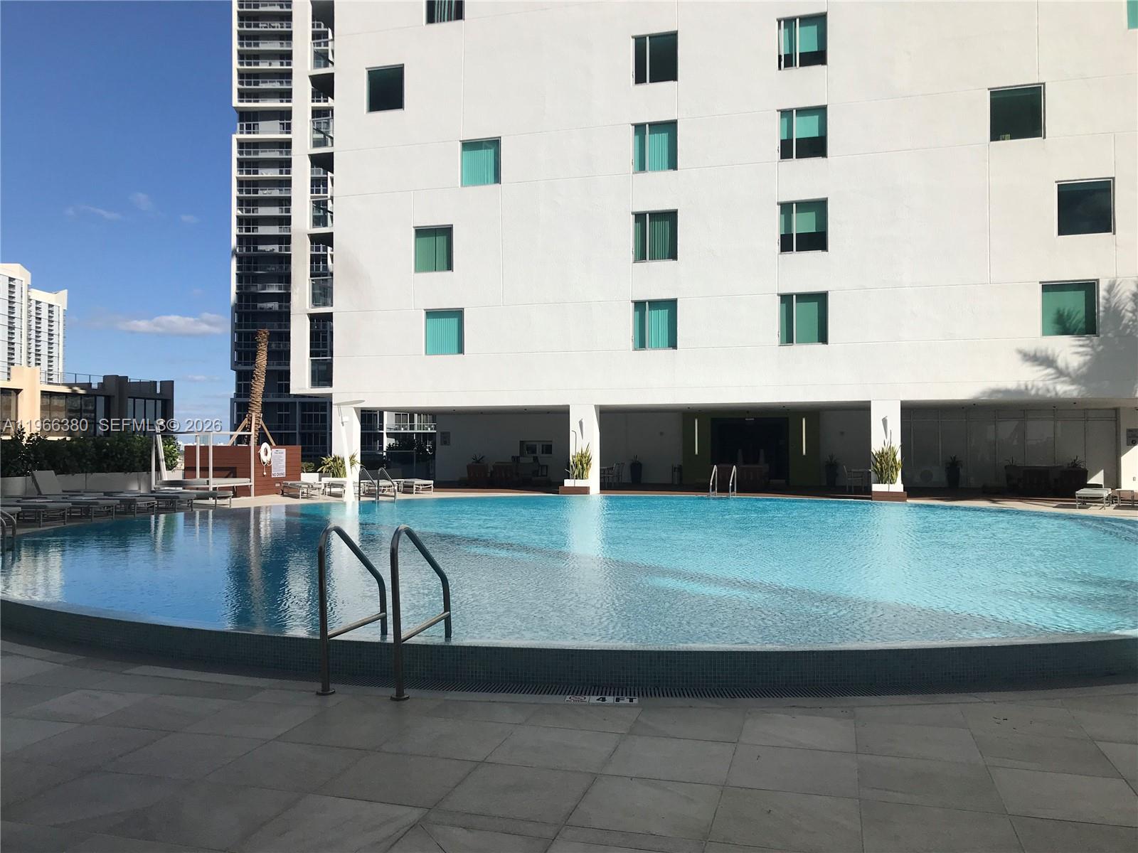 55 Southeast 6th Street, Unit 3304 Miami, FL 33131 - Photo 4 of 13