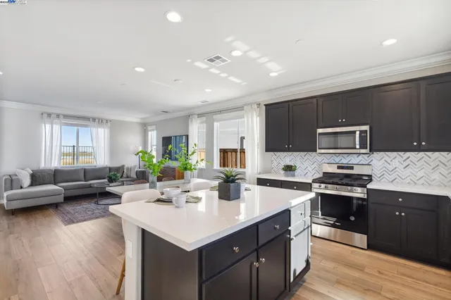 $655,000 | 1468 Monument Lane, Fairfield, CA 94533