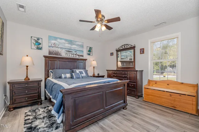 $320,000 | 501 Somerset Drive, Zebulon, NC 27597