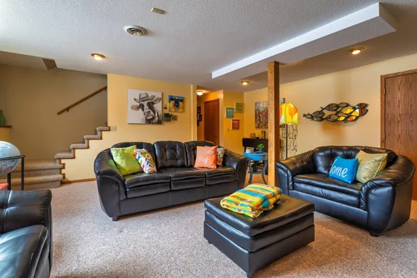 $600,000 | 17096 Skyview Drive Northwest, Bemidji, MN 56601