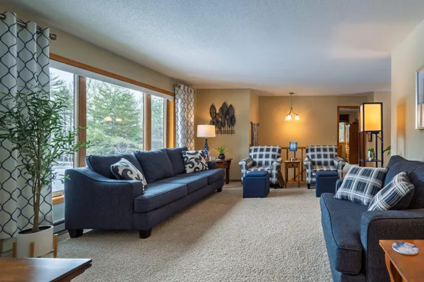 $600,000 | 17096 Skyview Drive Northwest, Bemidji, MN 56601
