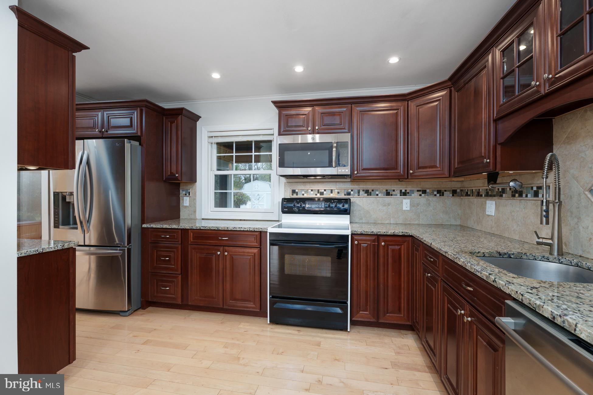 384 Walnut Lane Princeton, NJ 08540 - Photo 3 of 35