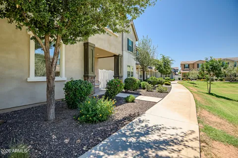 $475,000 | 2252 South Basmath Lane, Gilbert, AZ 85295